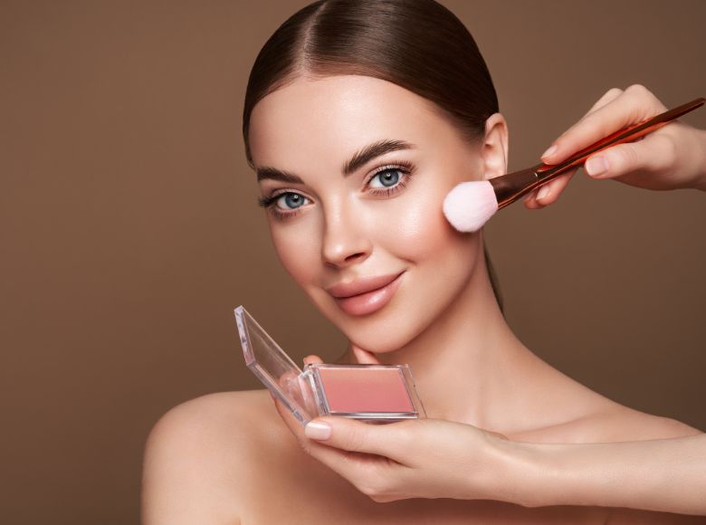 Suy nghĩ chỉ nên tẩy trang khi trang điểm đậm