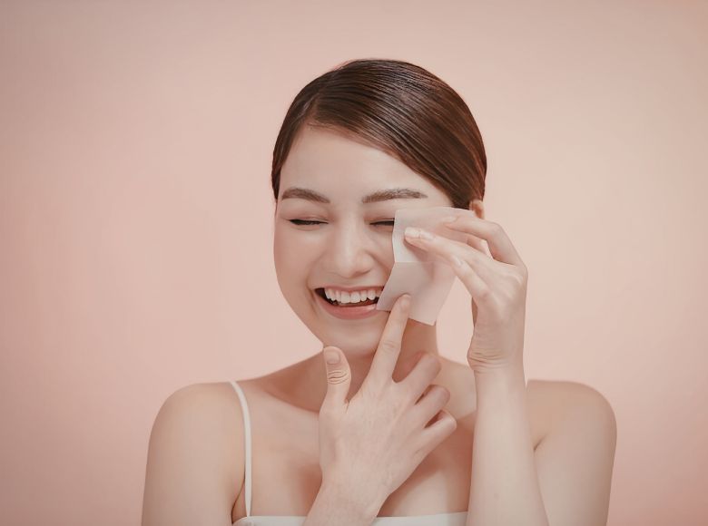 dầu tẩy trang có gây mụn không