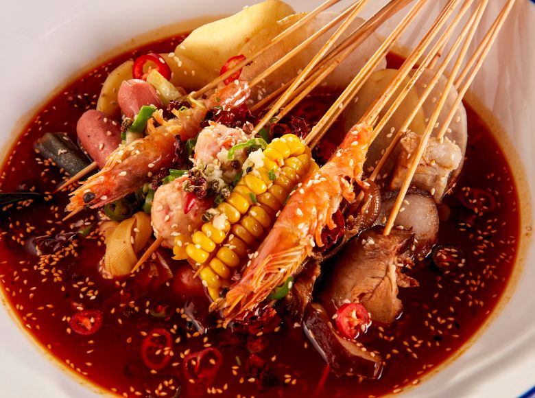 tại sao sáng ngủ dậy mặt nhiều dầu